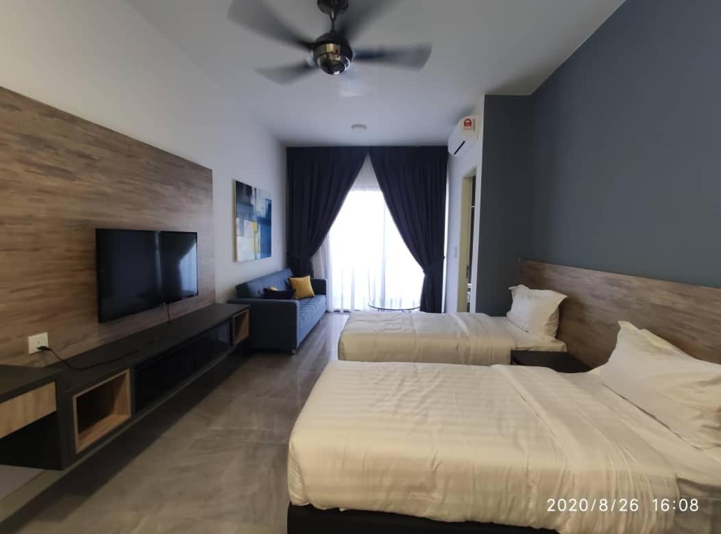 Homestay Shah Rizki At Imperio With Swimming Pool Muslim Friendly Malacca Εξωτερικό φωτογραφία
