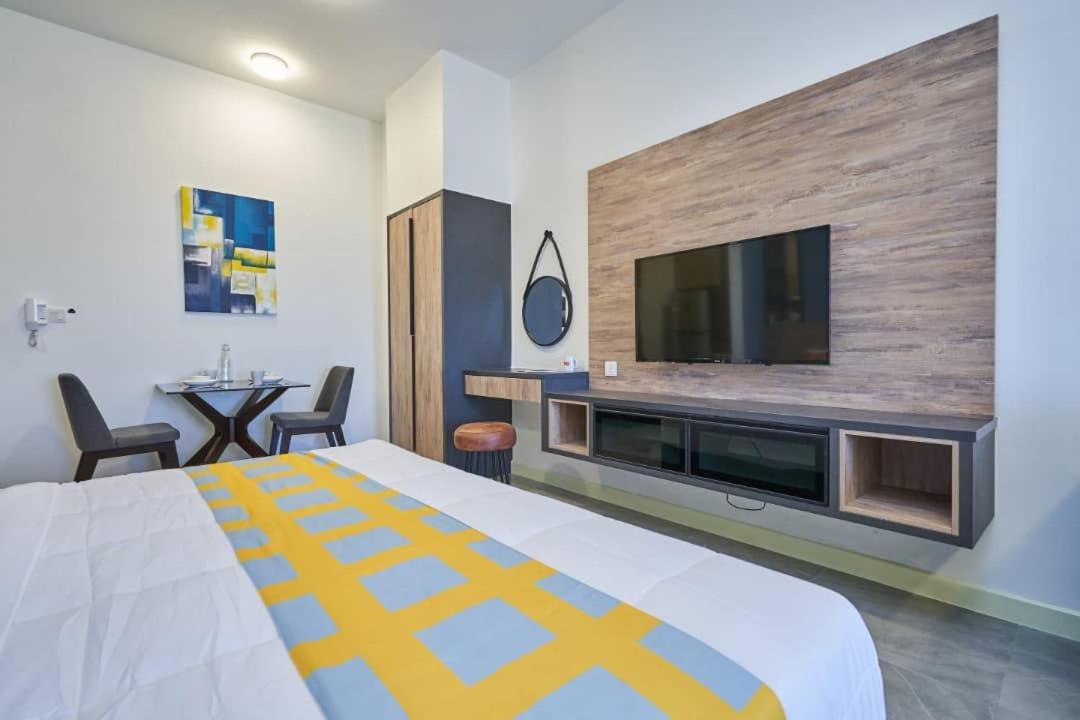 Homestay Shah Rizki At Imperio With Swimming Pool Muslim Friendly Malacca Εξωτερικό φωτογραφία